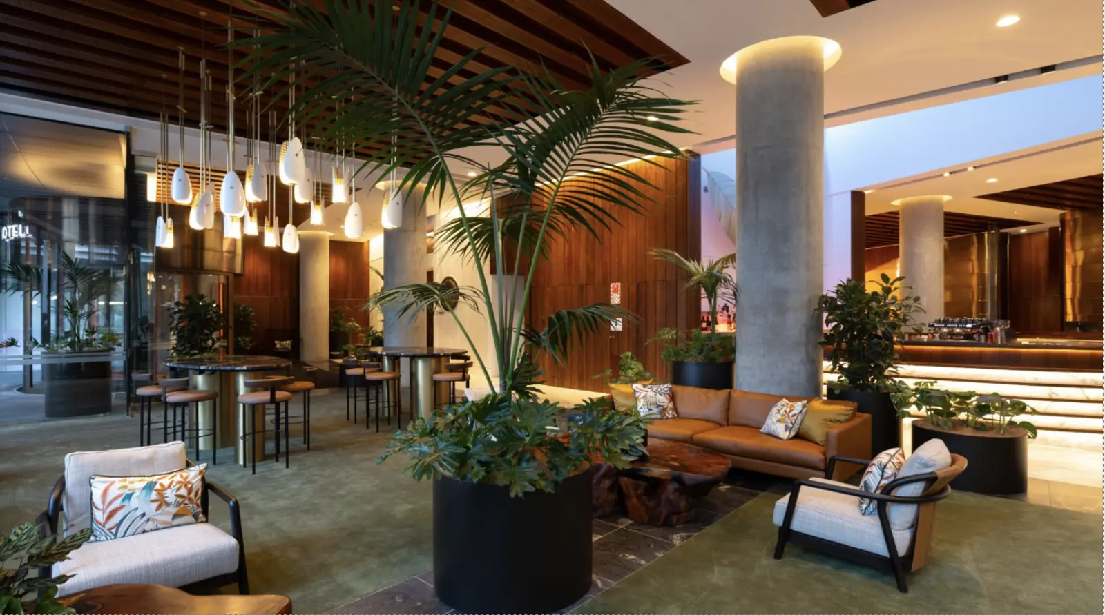 Onyx Bar — 28 seated | 50 standing